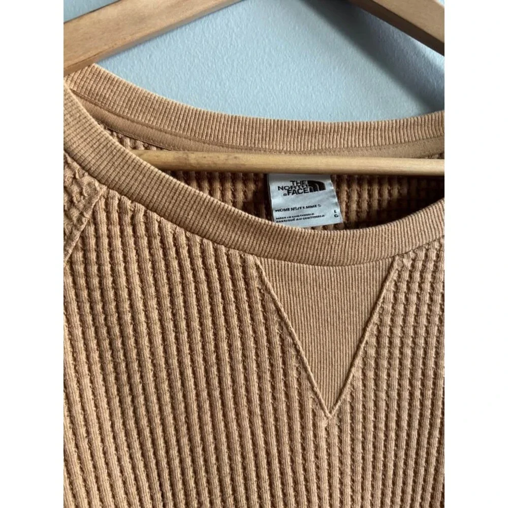 The North Face LARGE Chabot Crew Neck Waffle Knit Thermal Top Women's Tan Beige